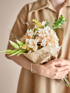 kukkakimppu Glow*Bloomingville Online