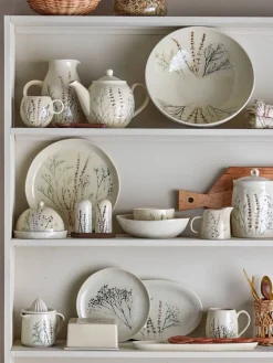 tarjoiluastia Bea*Bloomingville Outlet