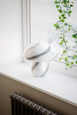 By Rydéns pöytävalaisin Mira Mushroom valkoinen / musta*By Rydu00e9ns Online