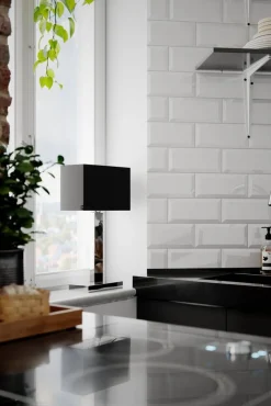 By Rydéns pöytävalaisin Prime 47 cm kromi/musta varjostin*By Rydu00e9ns