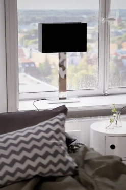 Hot By Rydu00e9ns By Rydéns pöytävalaisin Prime 69 cm kromi/musta varjostin