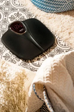 henkilövaaka musta*Camry Hot