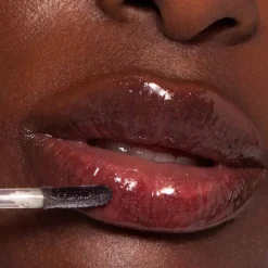 Catrice huulikiilto Max It Up Lip Booster Extreme 060