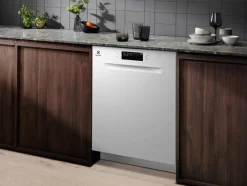 astianpesukone 60 cm ESA47220UW*Electrolux Clearance