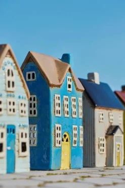 IB Laursen talolyhty Nyhavn keltainen ovi