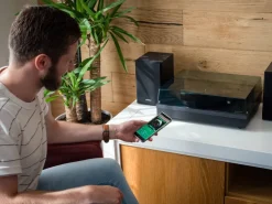 Clearance Lenco vinyylilevysoitin + kaiuttimet LS-300  musta