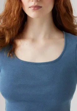 Levi's t-paita Essential Sgrd Neck Tee