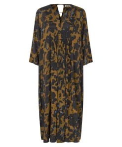 Hot Masai mekko MaNadyne Breen