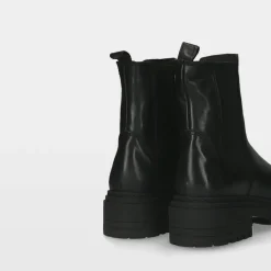 chelseat Yan*Musse & Cloud Clearance