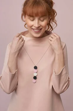 Papu kaulakoru Dots No.5 Cherry/Granite/Snow 31048