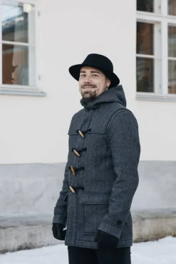 Hot Salon lakkitehdas huopahattu Jouni Crush Earflaps MUSTA