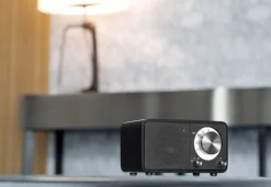 Hot Sangean pöytäradio WR-7 Bluetooth-yhteydellä, musta SAN99506