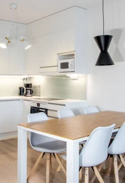 Länsi designriippuvalaisin musta*Sessak Outlet