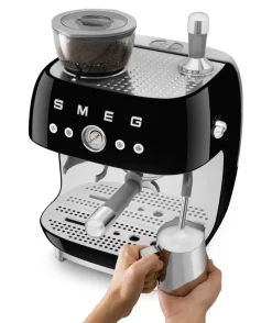 Online Smeg espressokeitin myllyllä EGF03BLEU musta