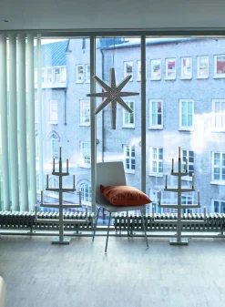 New Star Trading 9-haarainen kynttelikkö Tall valkoinen