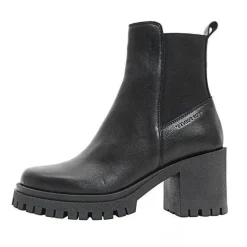 chealseat 101 Ylva*Ten Points Hot