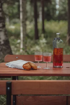 Hot Varax istuinryhmä Rasta Viking,  mustalla rungolla