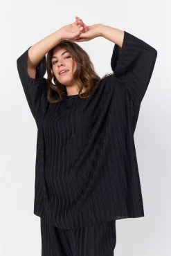 New Wasabi paita Scarlet 1 9999 Musta