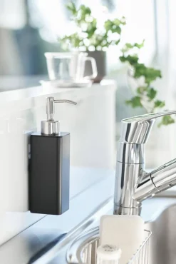 saippua-annostelija Tower musta*Yamazaki Outlet