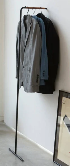 Vaateteline Tower Slim musta*Yamazaki